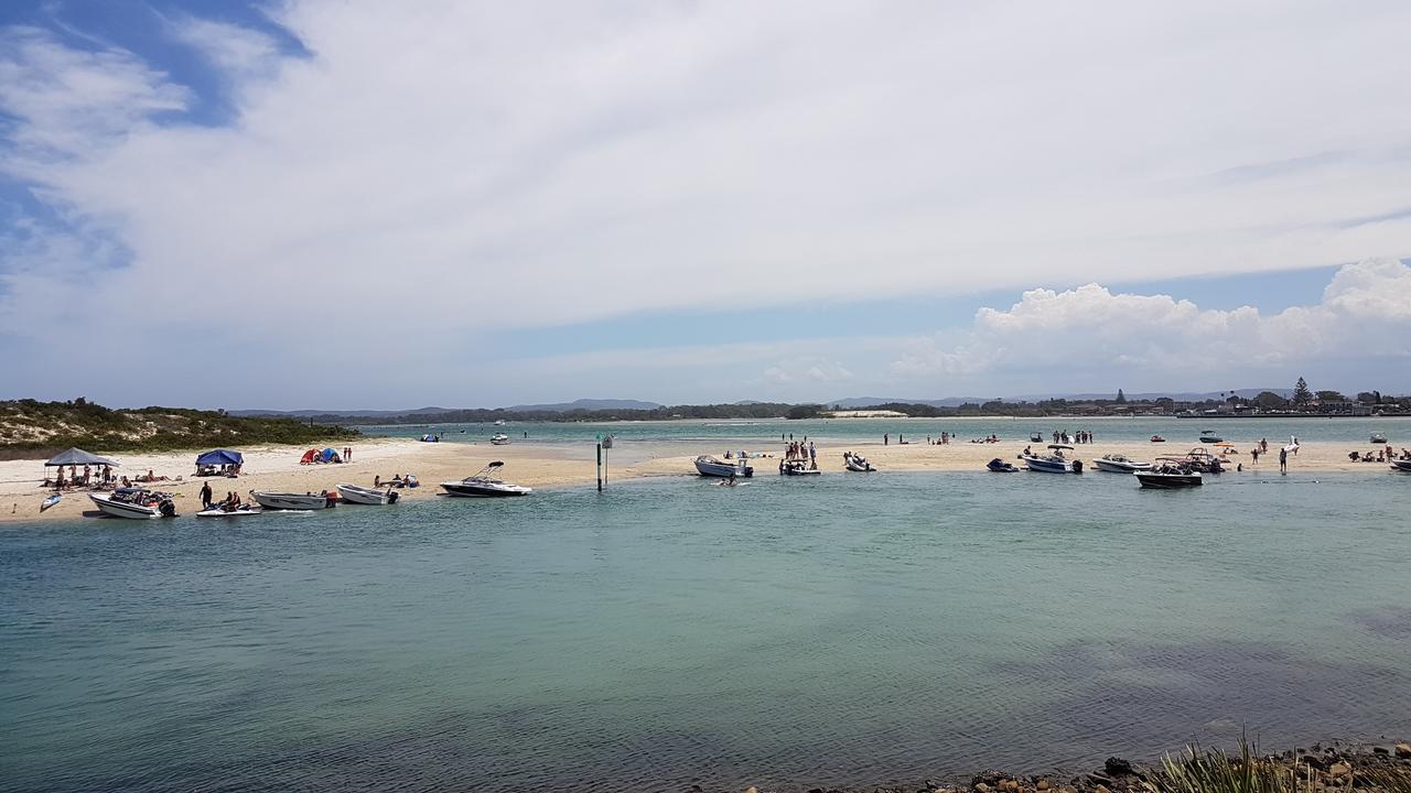 Chill-Out Beachside - Main Beach フォースター エクステリア 写真